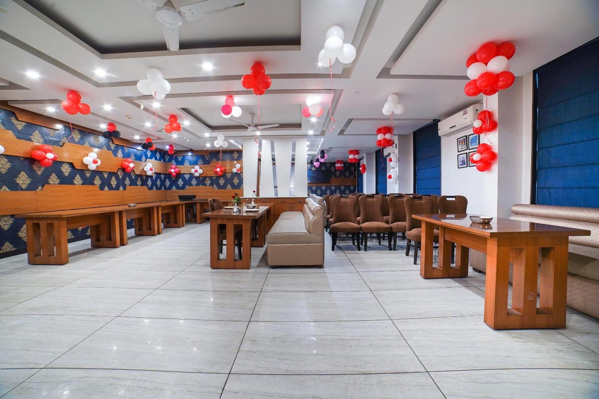 Collection O Prem Ratna Hotel Dehradun Exterior photo